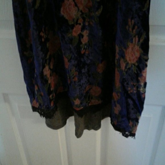 Top - Picture 4 of 7